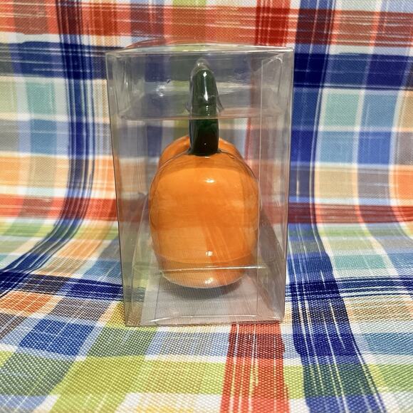 Linden Street Carrot Salt & Pepper Shakers - Picture 3 of 5